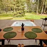 Villa Bobrowa Ostoja *